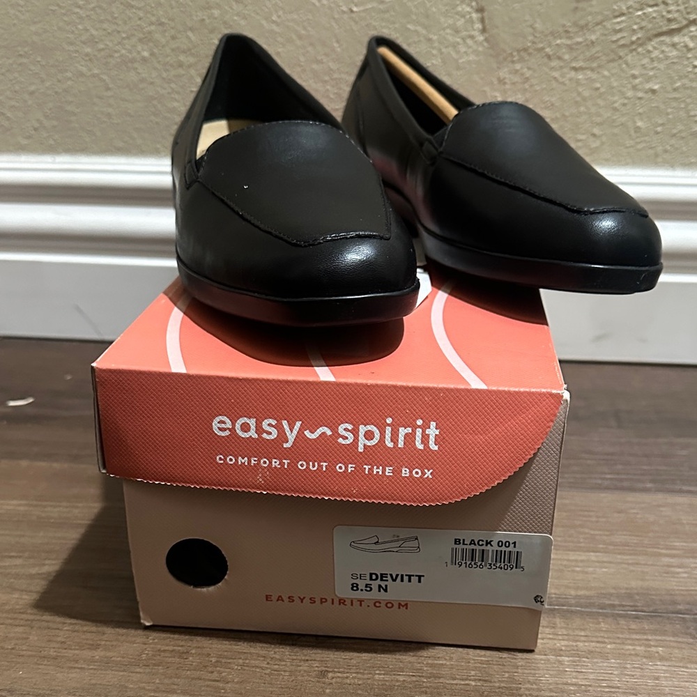 Easy Spirit Sleek Black Slip-On Shoes